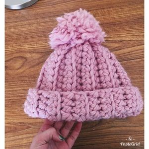 NEW 100% ALL WOOL HAND MADE CROCHET